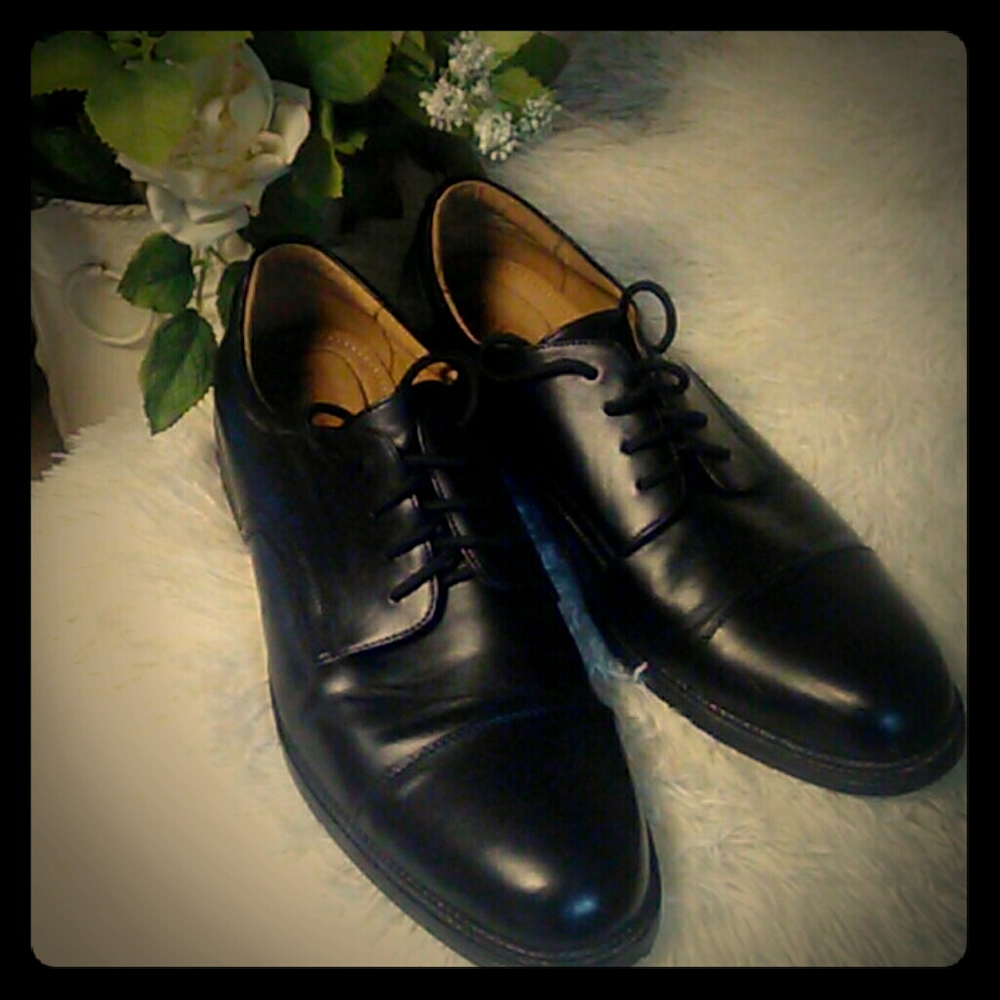 Mens dress shoes
